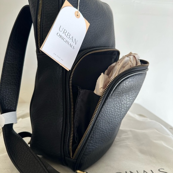 NWT Urban Originals Blackbird Faux Leather Black Backpack For Travel - Picture 9 of 14